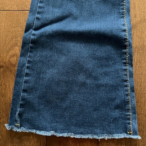 Color 3 Collections Women's Blue Medium Wash Distressed Flare Demin Jean, Size S - Picture 7 of 11
